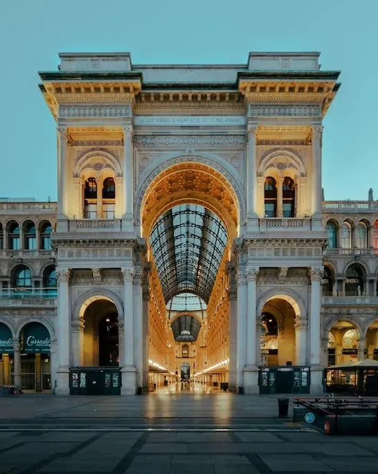 Апартаменты A Few Steps From The Duomo I Design Suite I Free Wifi Милан