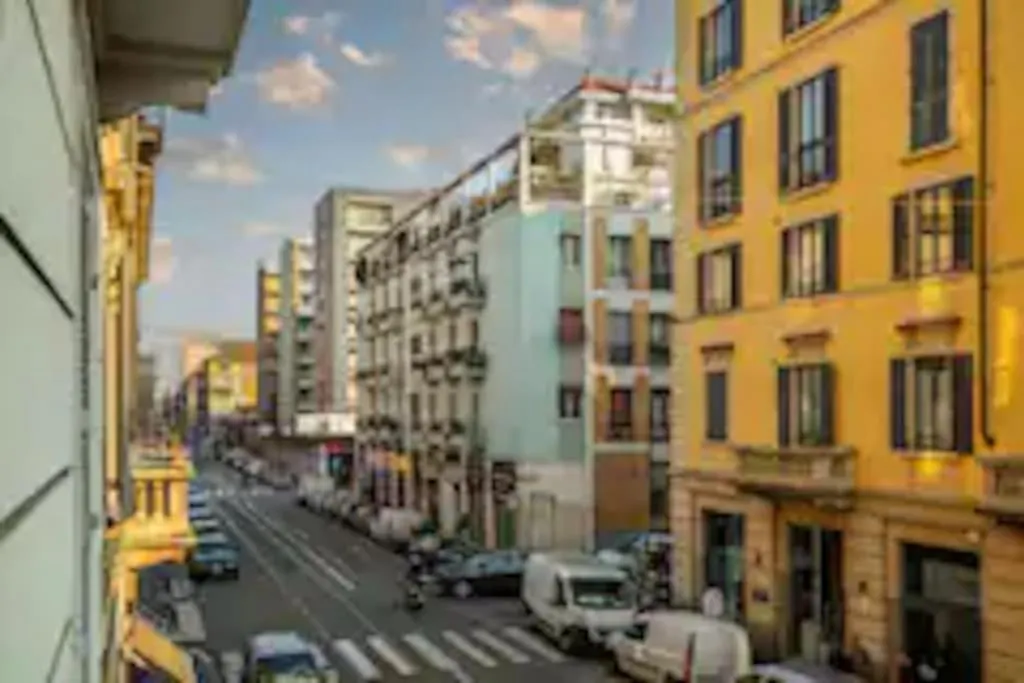 A Few Steps From The Duomo I Design Suite I Free Wifi location